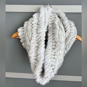 LOFT Cream and Light Gray Faux Fur Trim Knit Infinity Scarf